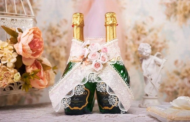 Как сделать одежду для свадебного шампанского
