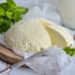 Как приготовить сыр, творог и диетическую сметанку из кефира и простокваши — рецепты и идеи