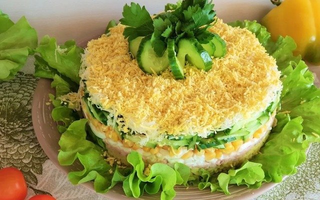 Слоеные салаты — рецепты и советы